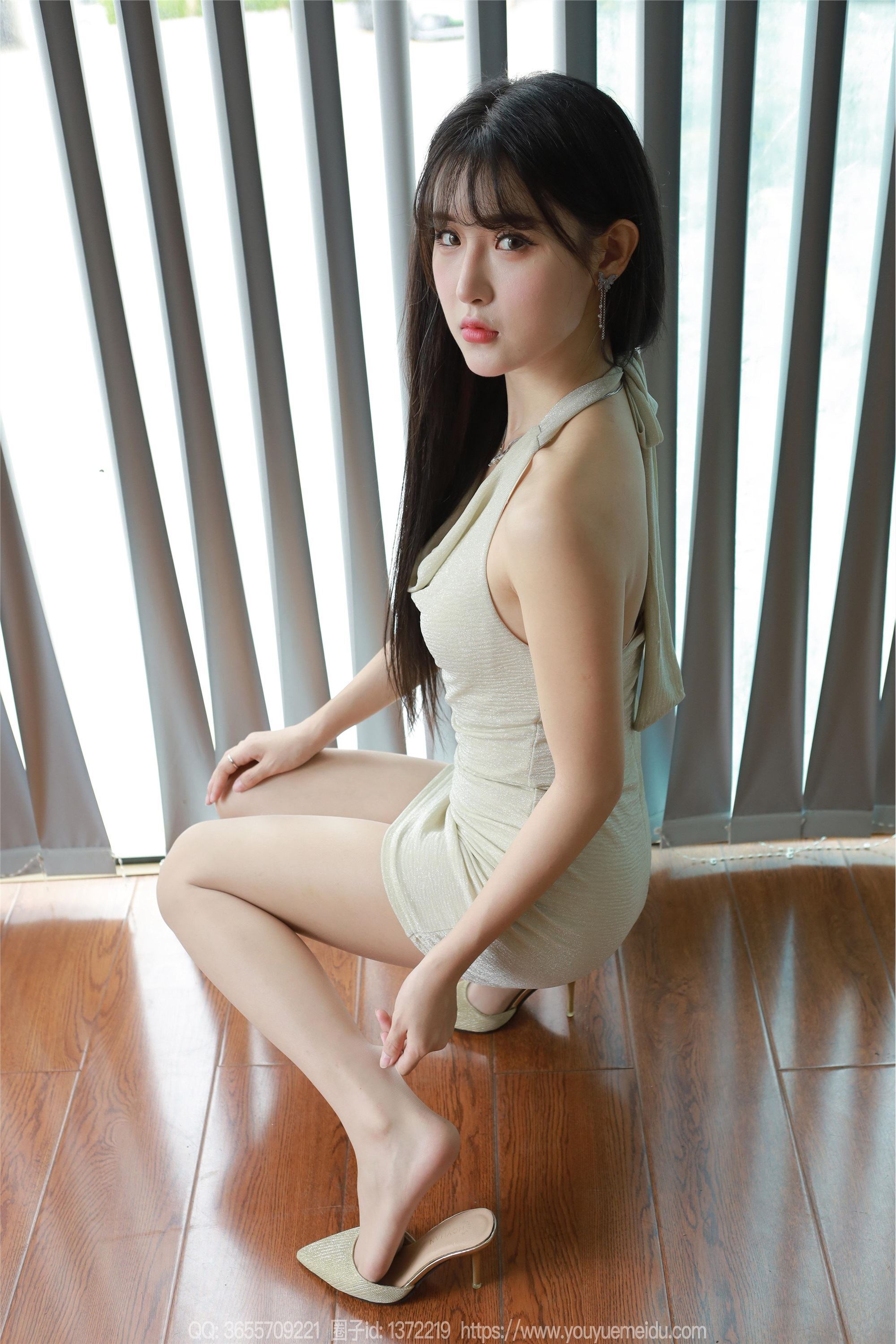 IESS异思趣向  2024.05.31 丝享家 1756 小宝《挂脖包臀裙》